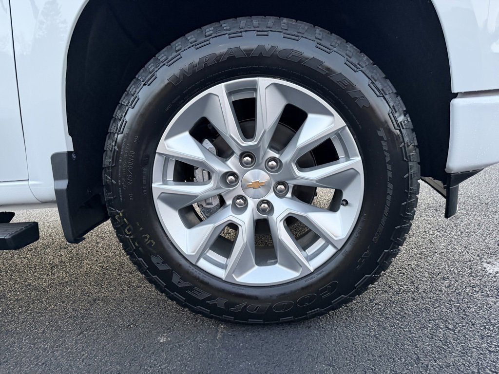 New 2026 Chevrolet Silverado 1500 Custom w/ LPO, Dark Essentials Package image 25