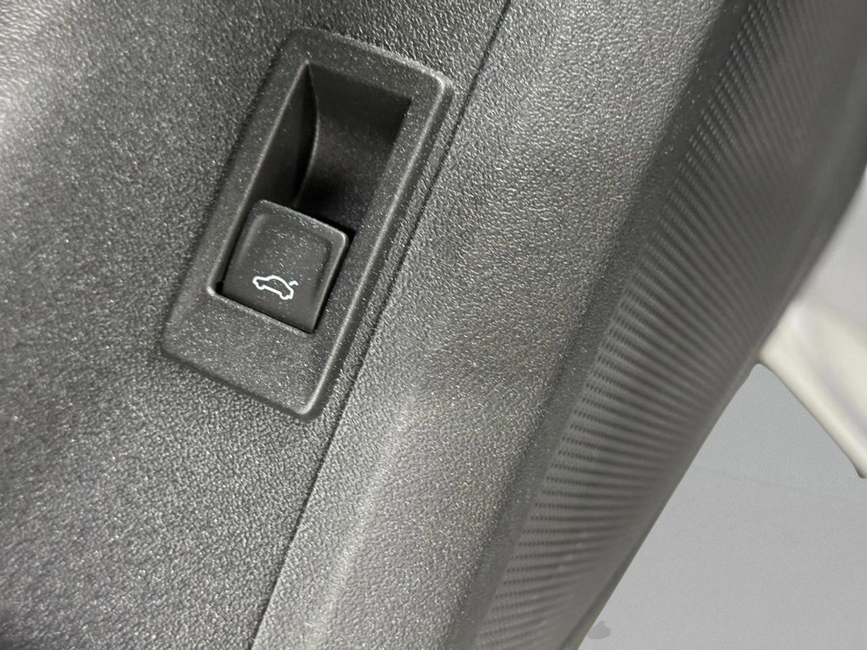 New 2025 Audi Q5 Premium image 33