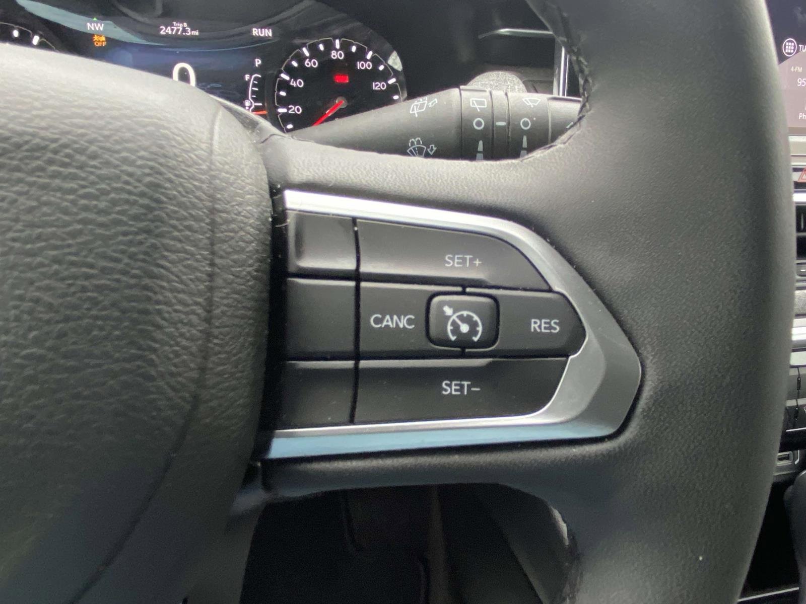 Used 2023 Jeep Compass Latitude w/ Sun and Sound Group image 23