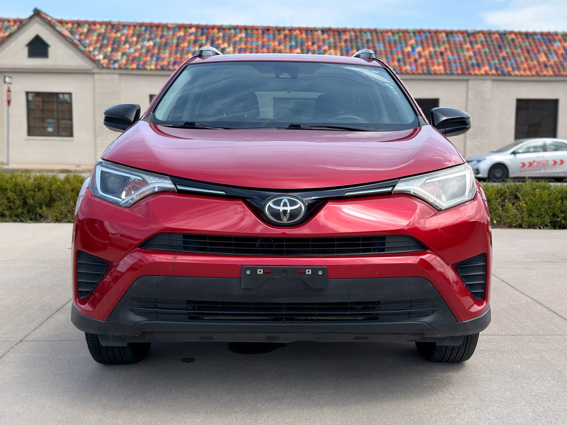 Used 2017 Toyota RAV4 LE FWD image 2
