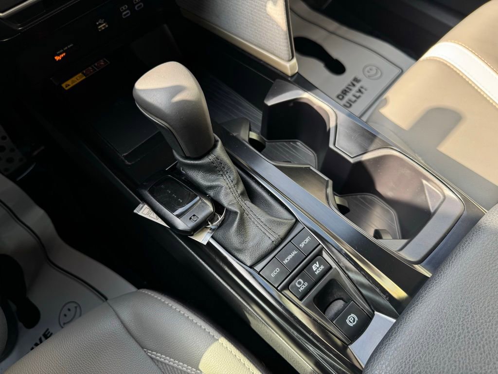 Used 2026 Toyota Camry SE w/ Multimedia Upgrade Package FWD image 18