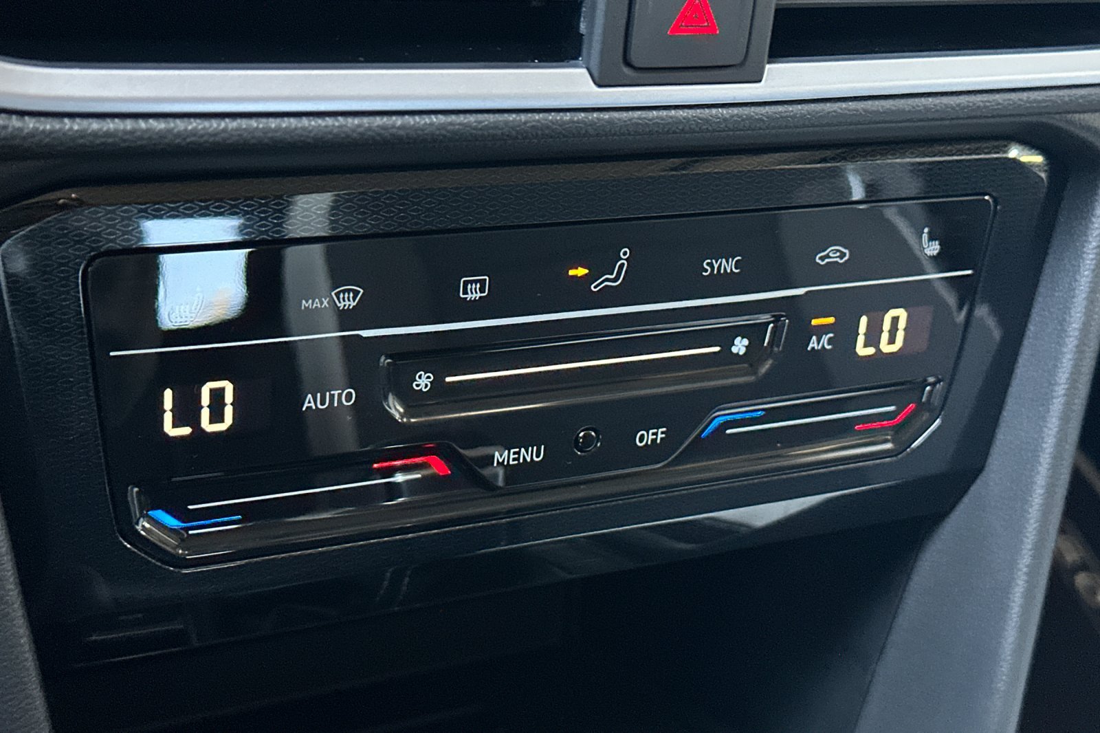 New 2026 Volkswagen Taos SE FWD image 18
