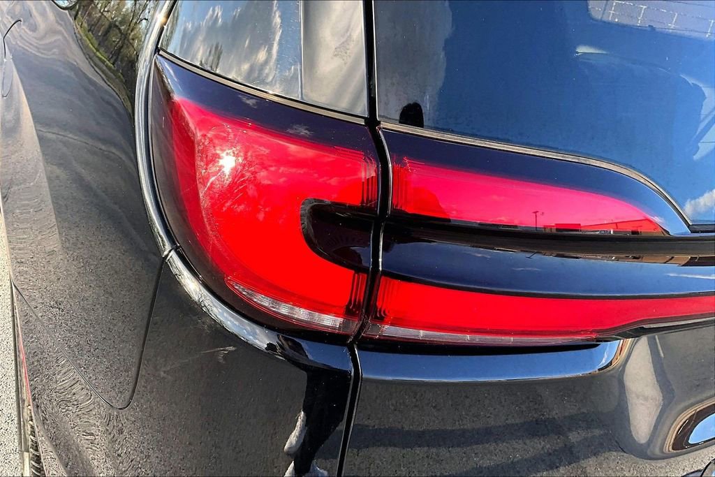 Used 2024 Chrysler Pacifica Limited image 30