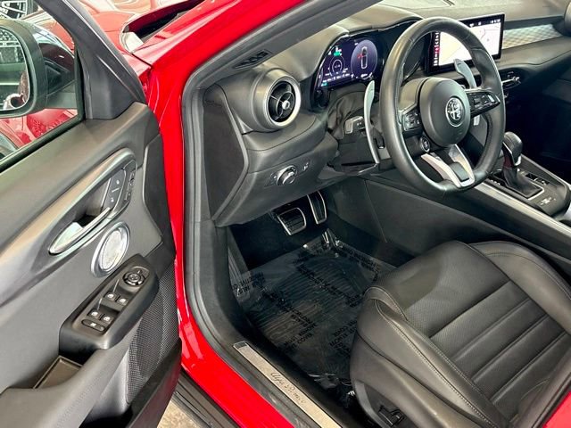 Used 2024 Alfa Romeo Tonale Veloce AWD/4WD image 14