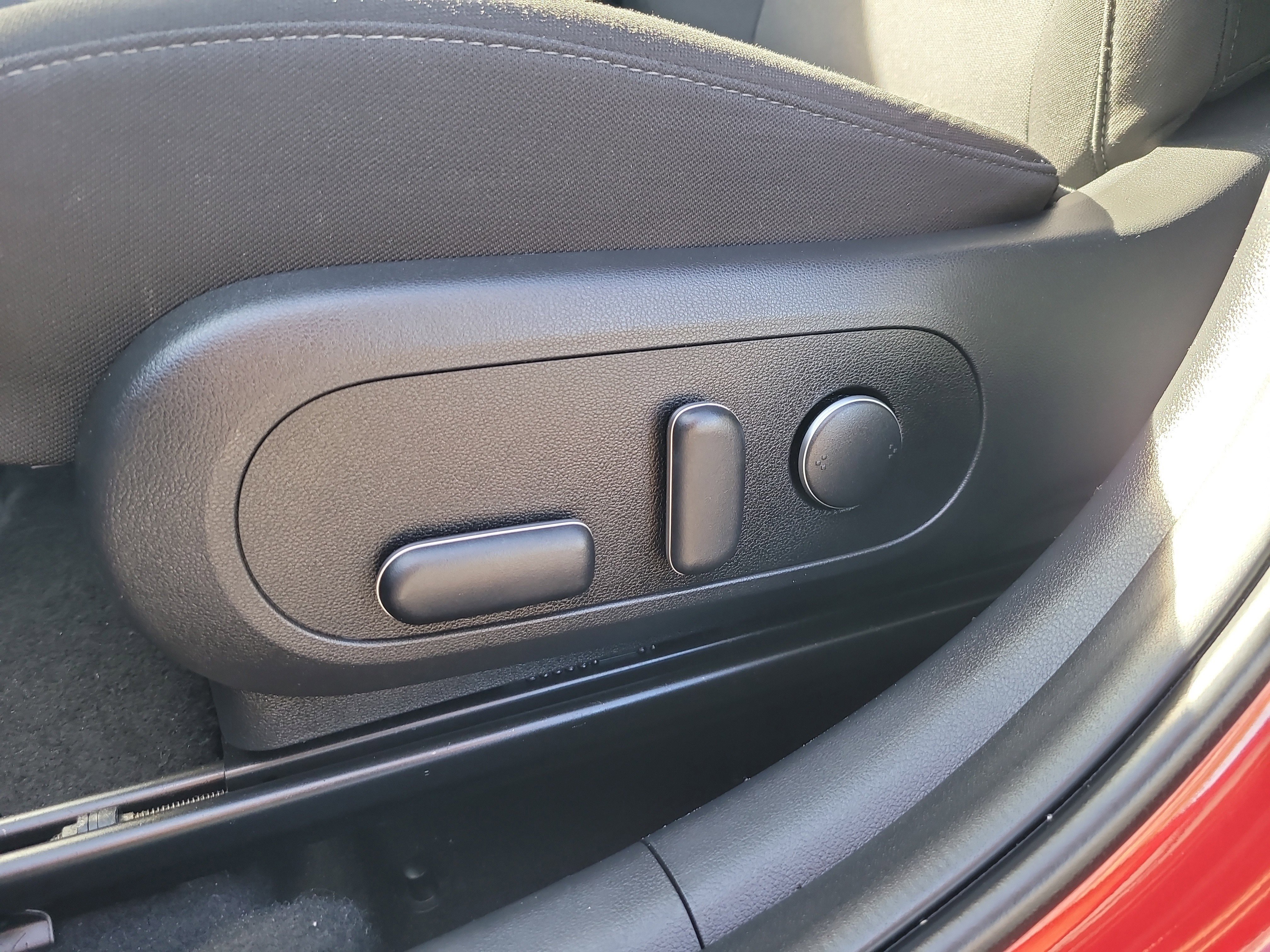 Used 2024 Hyundai Kona SEL image 17