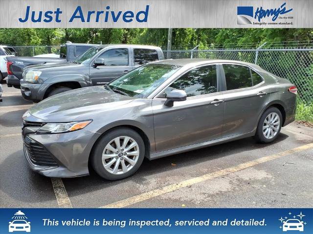 Used 2018 Toyota Camry LE FWD image 1