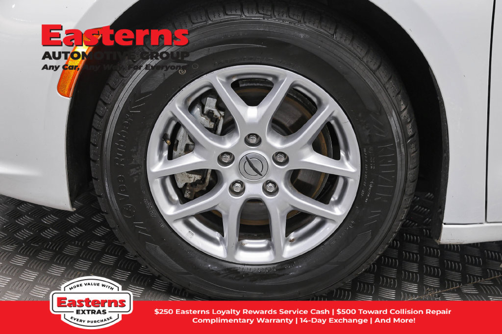 Used 2023 Chrysler Pacifica Touring-L FWD image 34