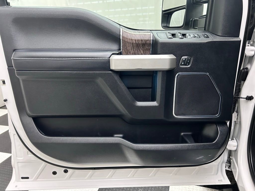 Used 2019 Ford F350 Lariat w/ Lariat Ultimate Package image 11