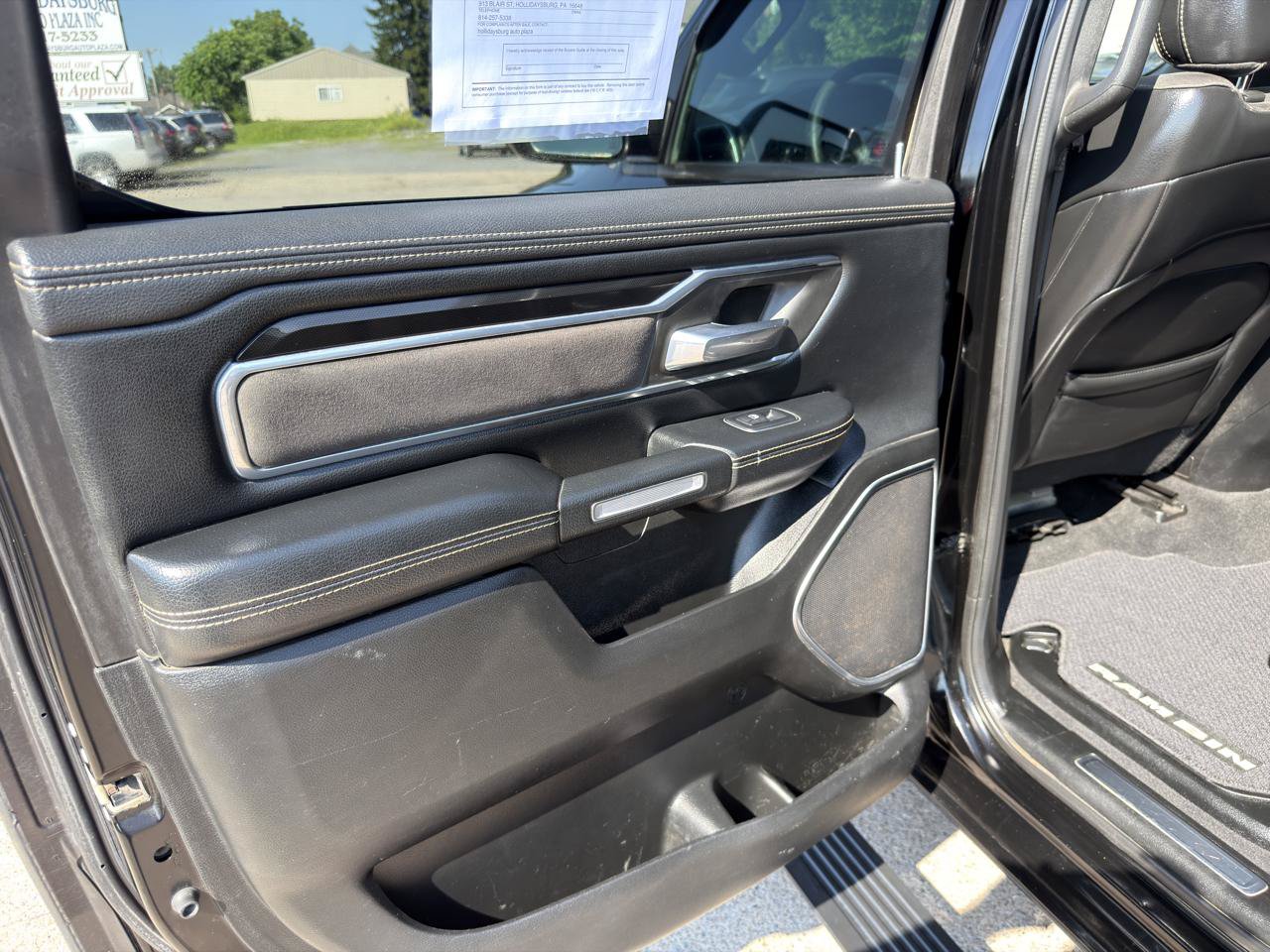 Used 2019 RAM 1500 Laramie AWD/4WD image 26