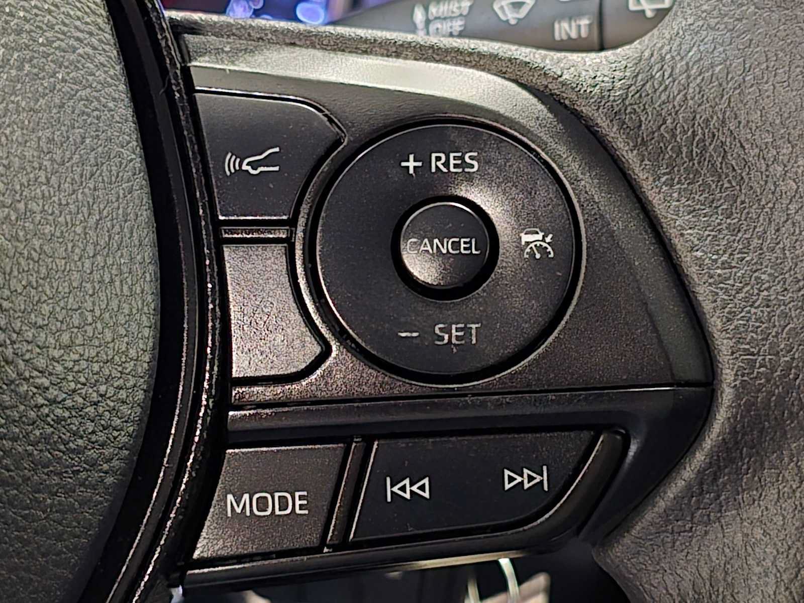 Used 2020 Toyota RAV4 LE w/ All Weather Liner Package FWD image 20