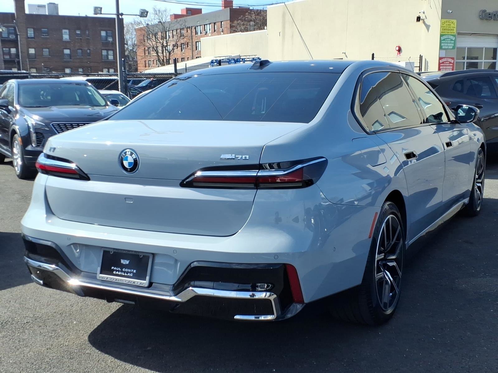 Used 2024 BMW i7 M70 w/ Executive Package image 5