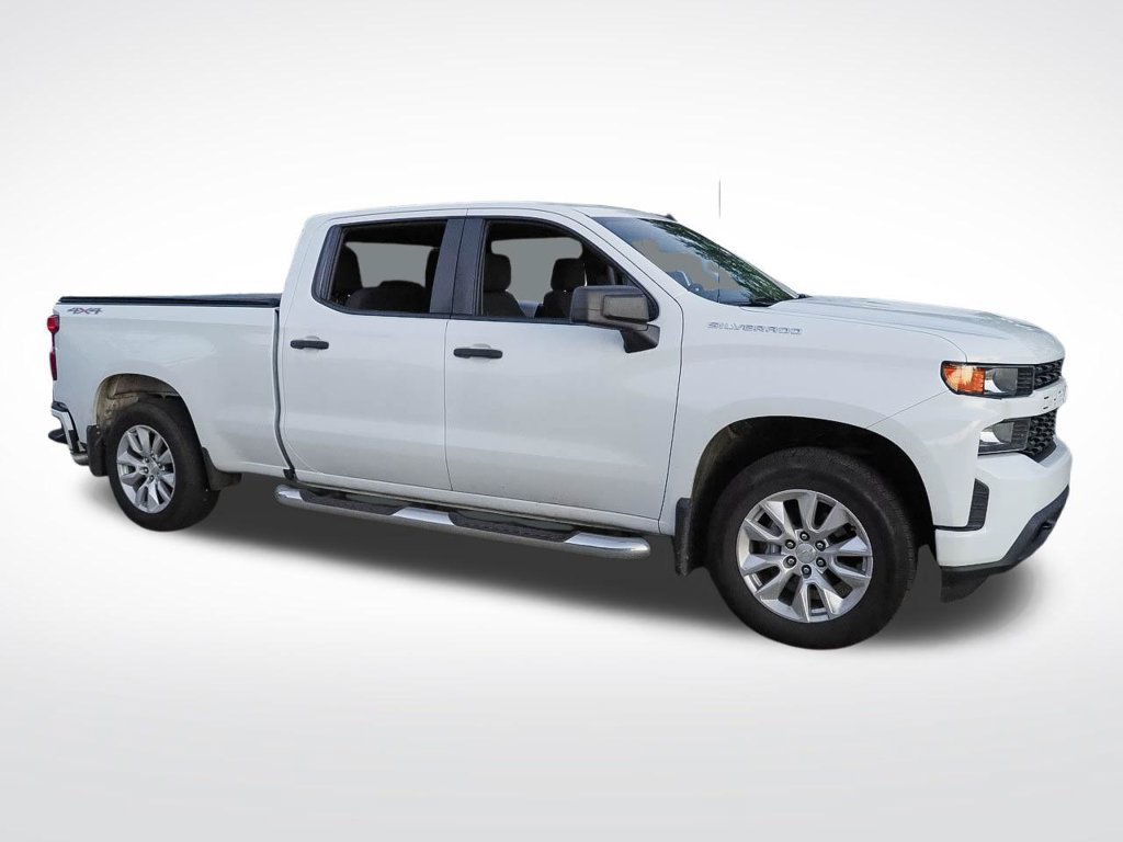Used 2020 Chevrolet Silverado 1500 Custom w/ Custom Value Package AWD/4WD image 5