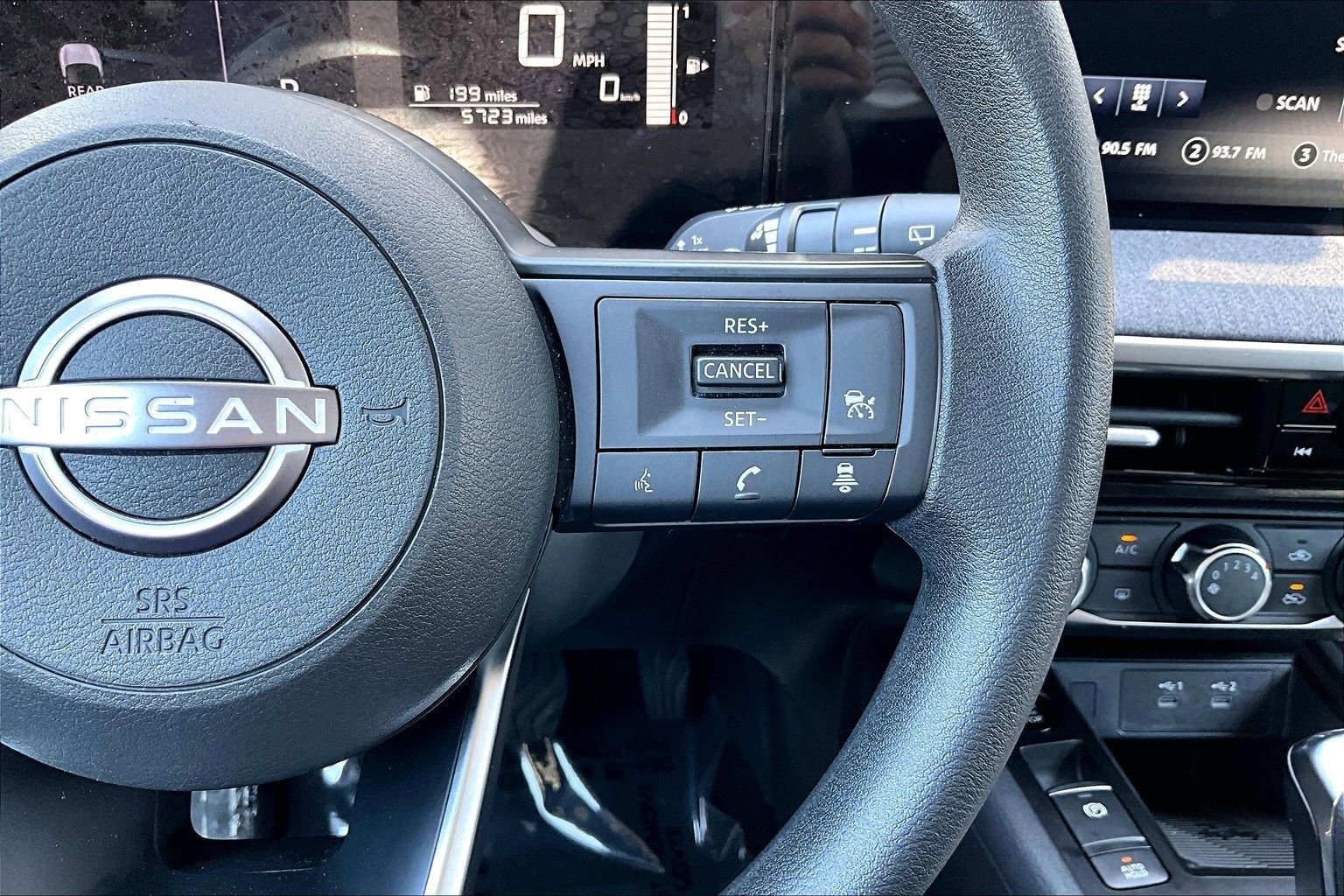Used 2025 Nissan Kicks SV FWD image 19