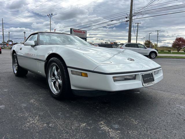Used 1990 Chevrolet Corvette Convertible RWD image 4