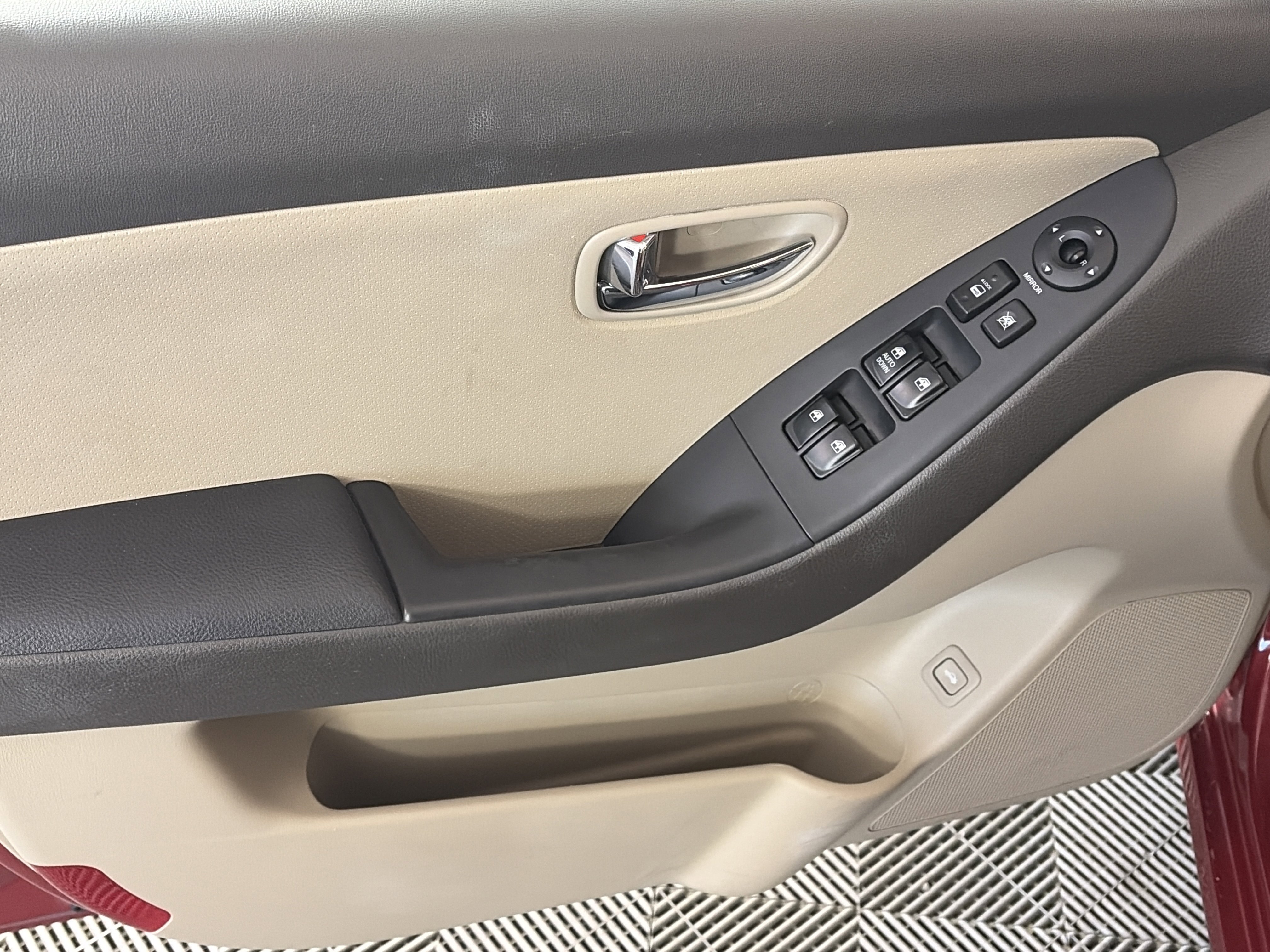 Used 2010 Hyundai Elantra GLS image 11