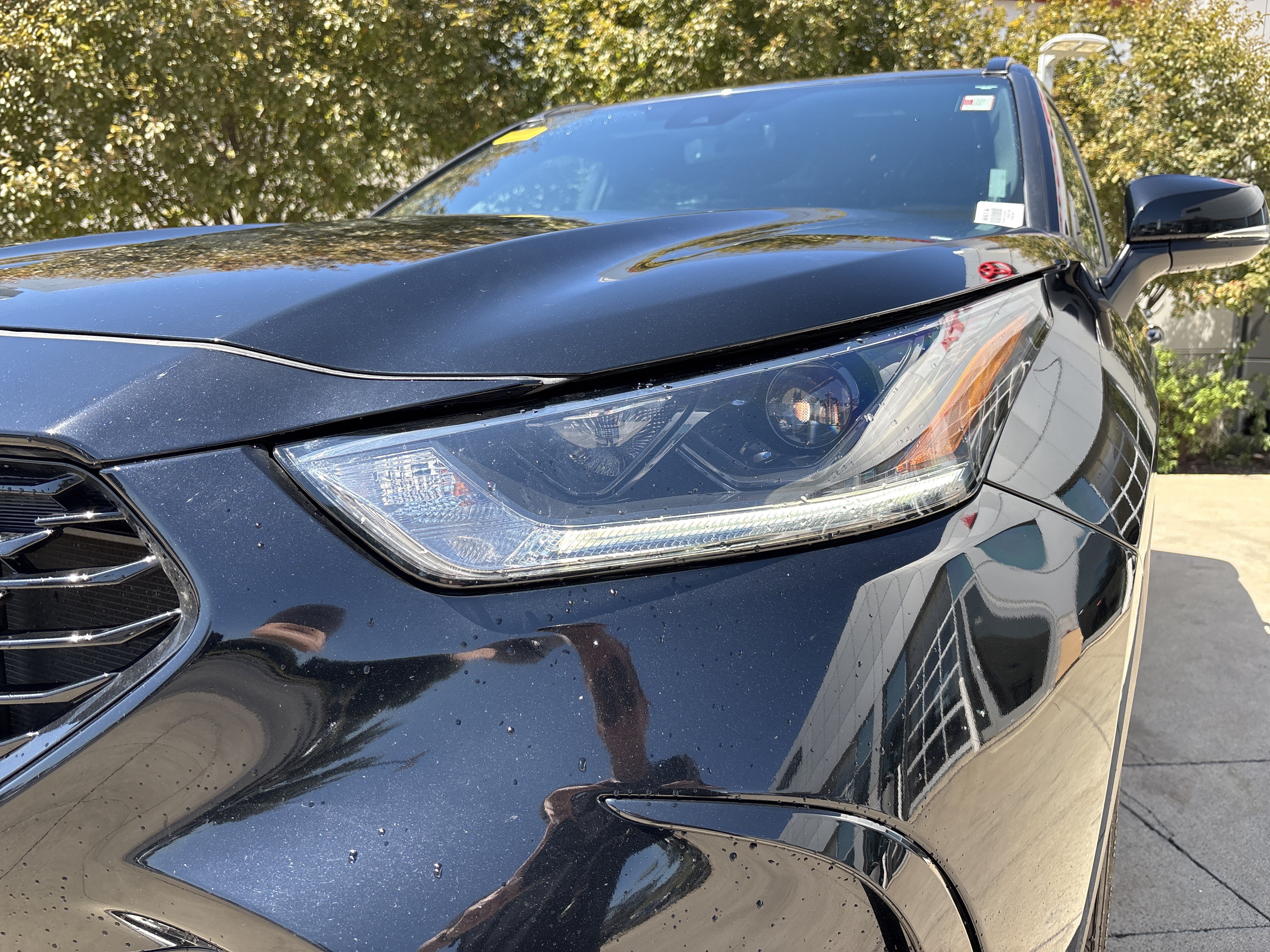 Used 2023 Toyota Highlander XSE AWD/4WD image 11