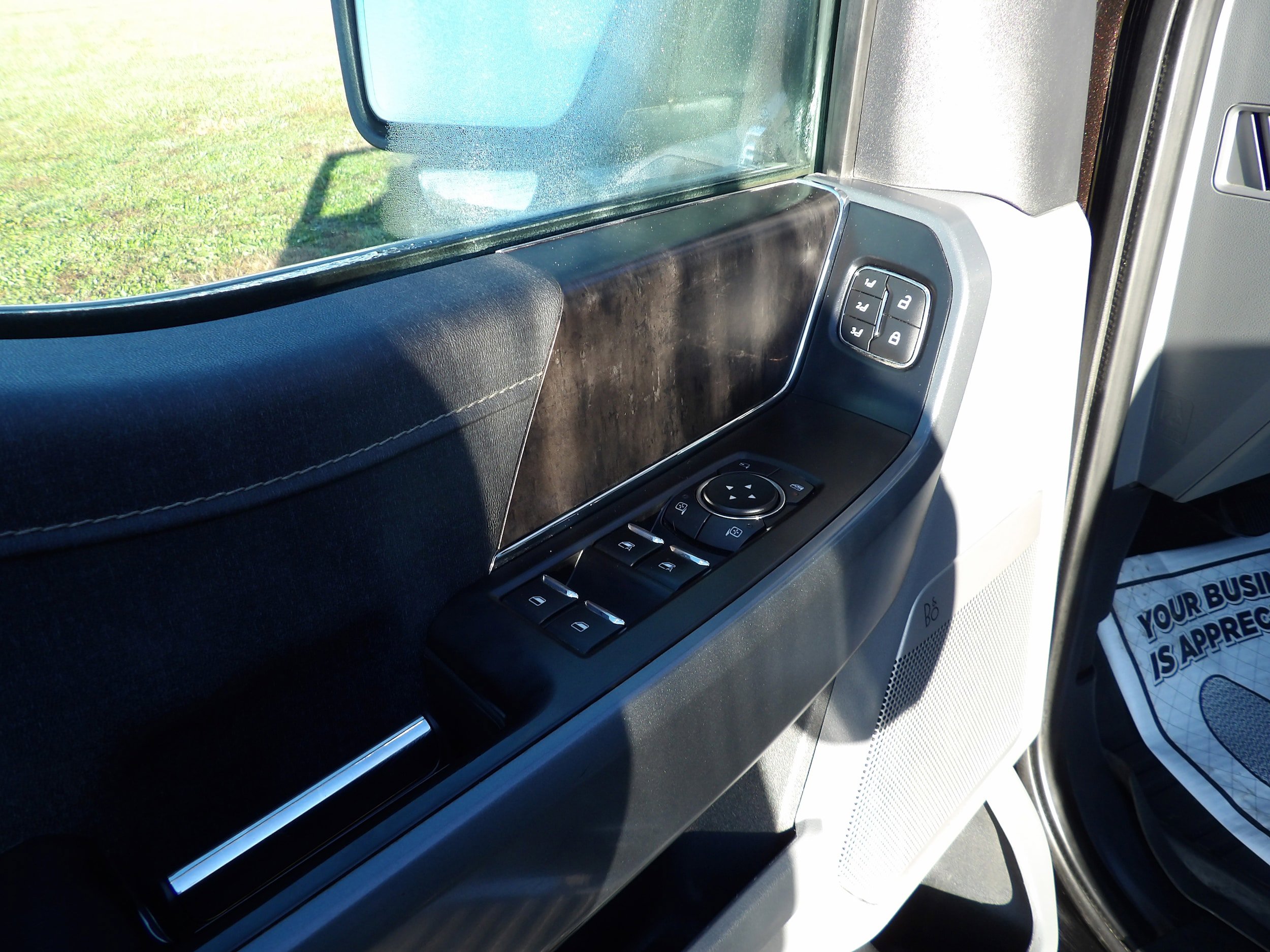 Used 2021 Ford F150 Lariat w/ Equipment Group 502A High AWD/4WD image 16
