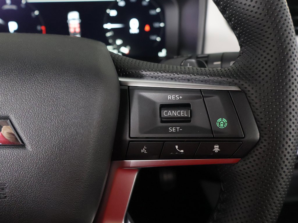 New 2025 Mitsubishi Outlander SEL image 49