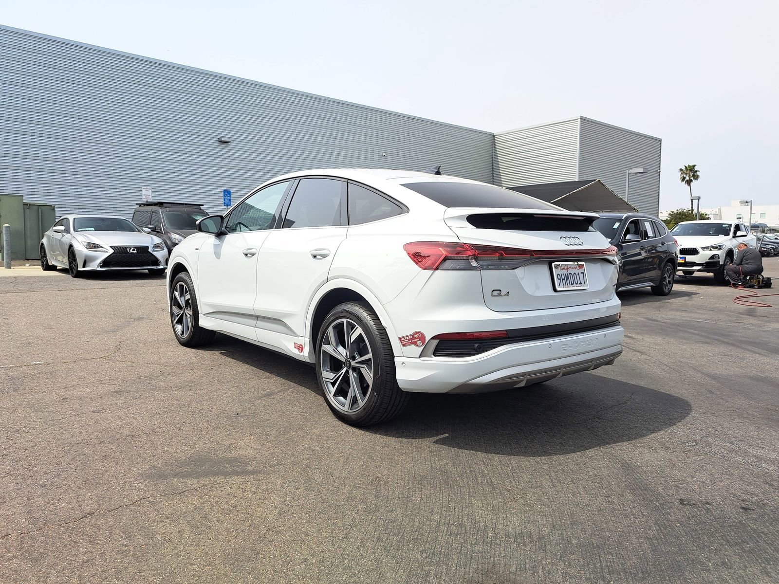 Used 2023 Audi Q4 e-tron Prestige image 4