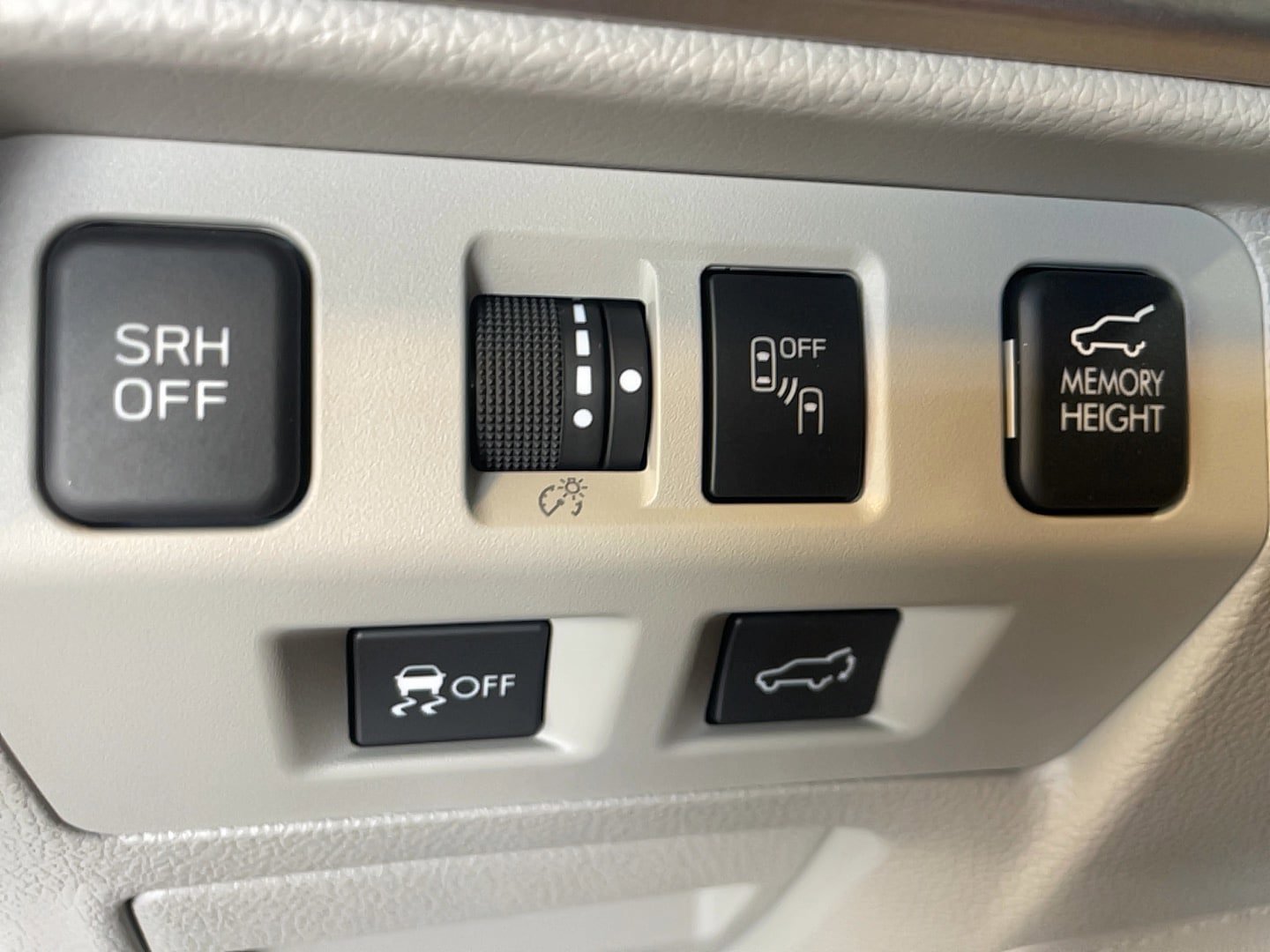 Used 2018 Subaru Forester 2.5i Limited AWD/4WD image 10