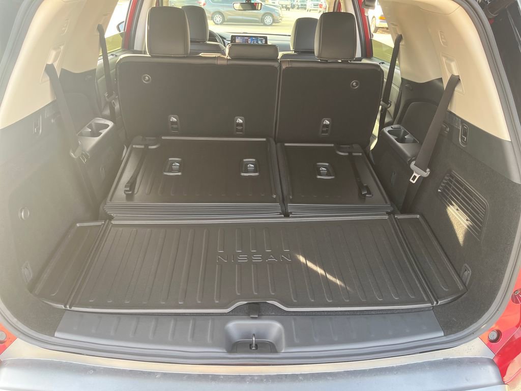 New 2026 Nissan Pathfinder Platinum image 28