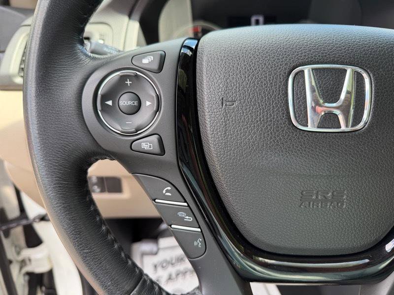 Used 2016 Honda Pilot Touring image 23