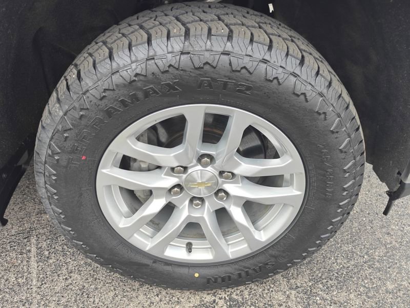 Used 2019 Chevrolet Silverado 1500 LT w/ All-Star Edition image 14