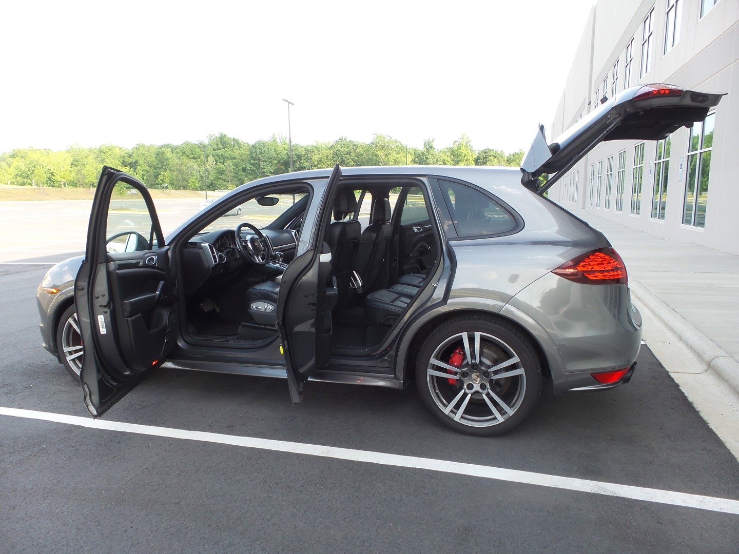 Used 2013 Porsche Cayenne GTS image 83