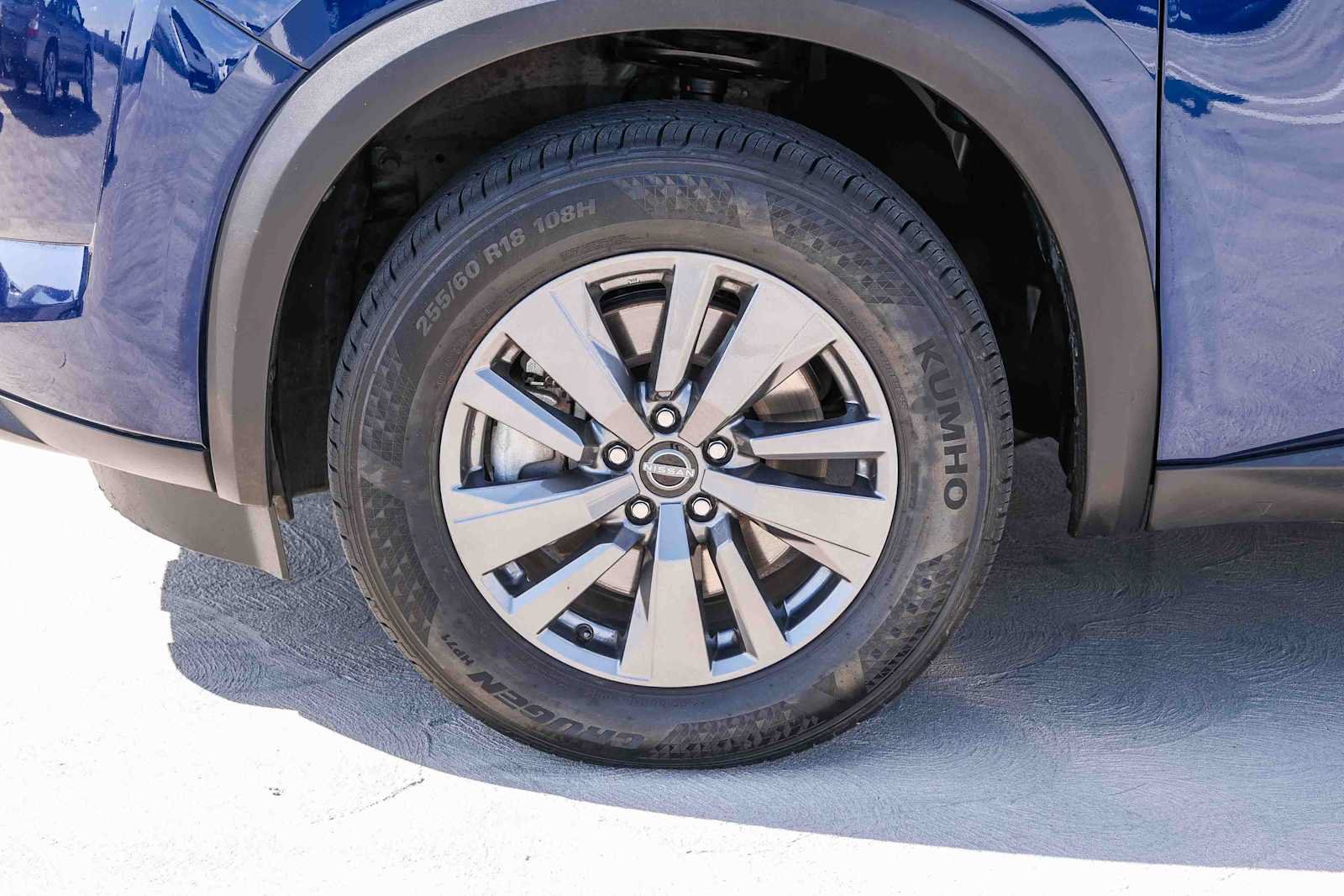 Used 2024 Nissan Pathfinder SV FWD image 10