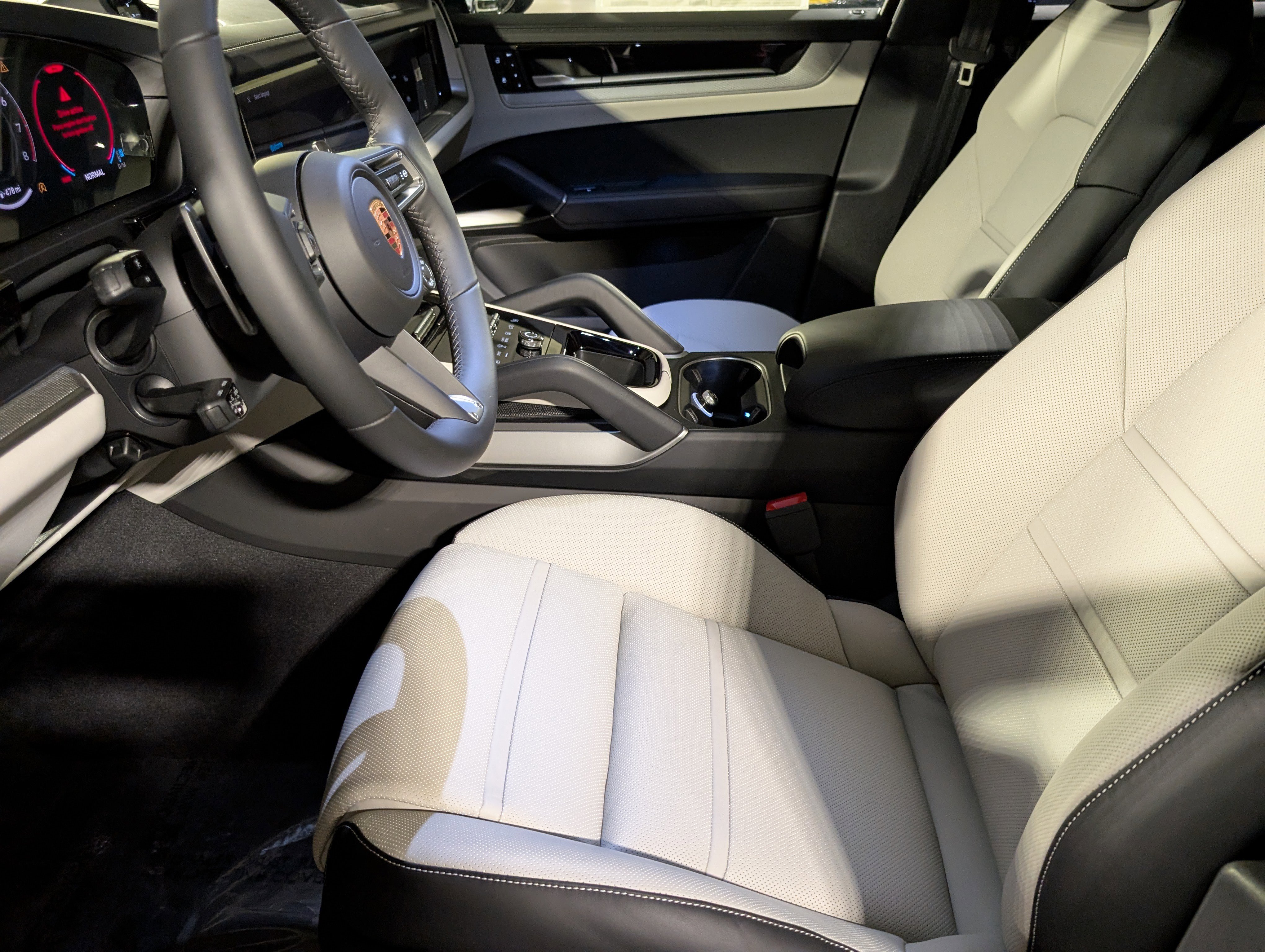 New 2026 Porsche Cayenne Coupe image 5