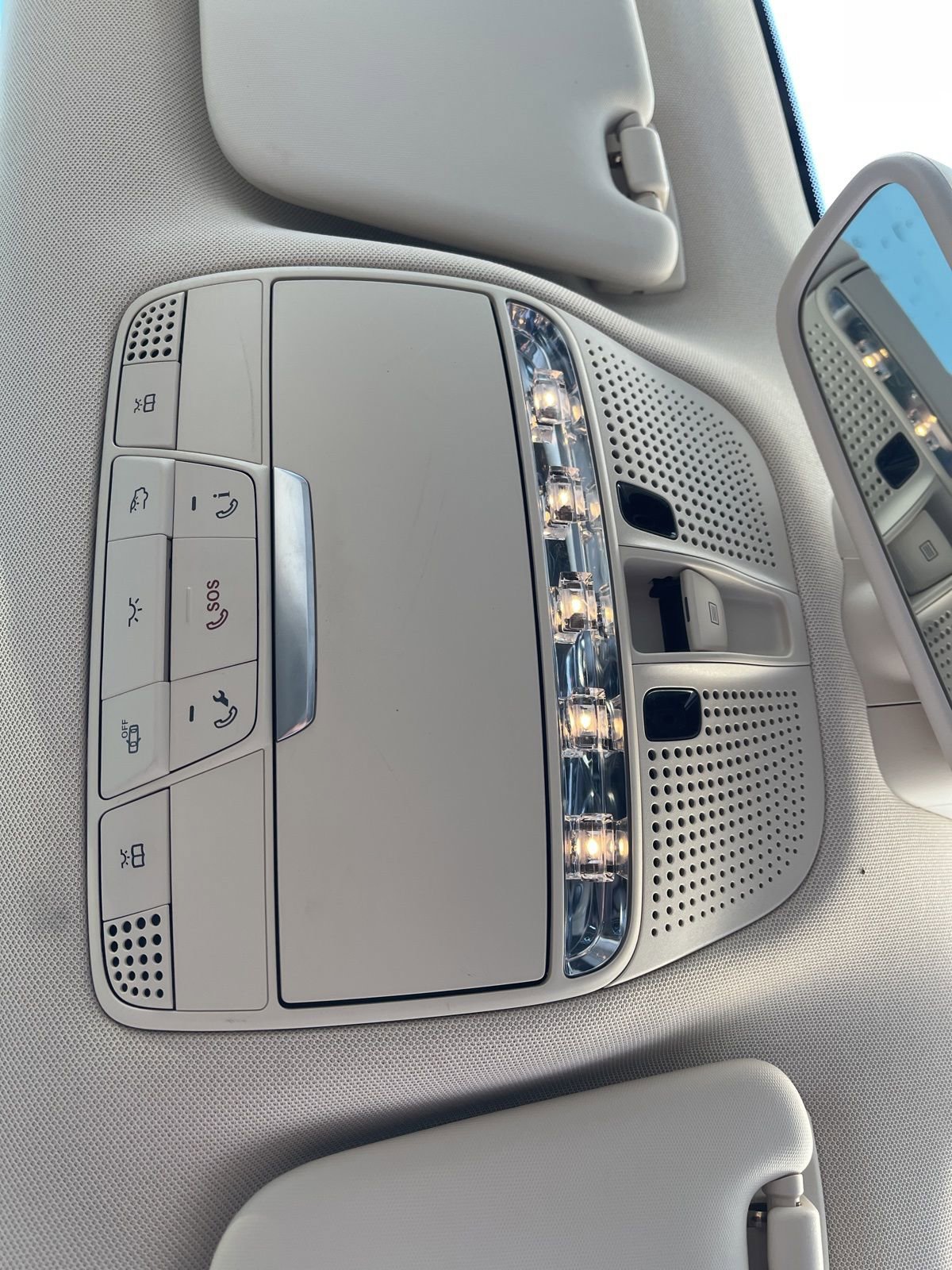 Used 2019 Mercedes-Benz GLC 300 4MATIC image 39