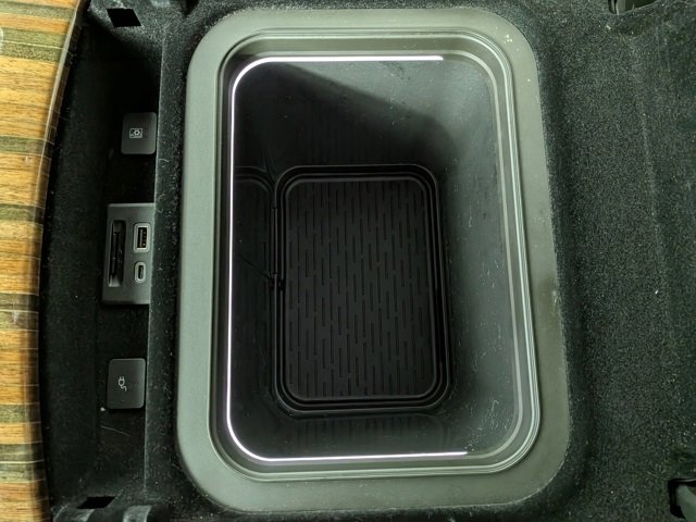 Used 2021 Cadillac Escalade ESV Sport Platinum image 25