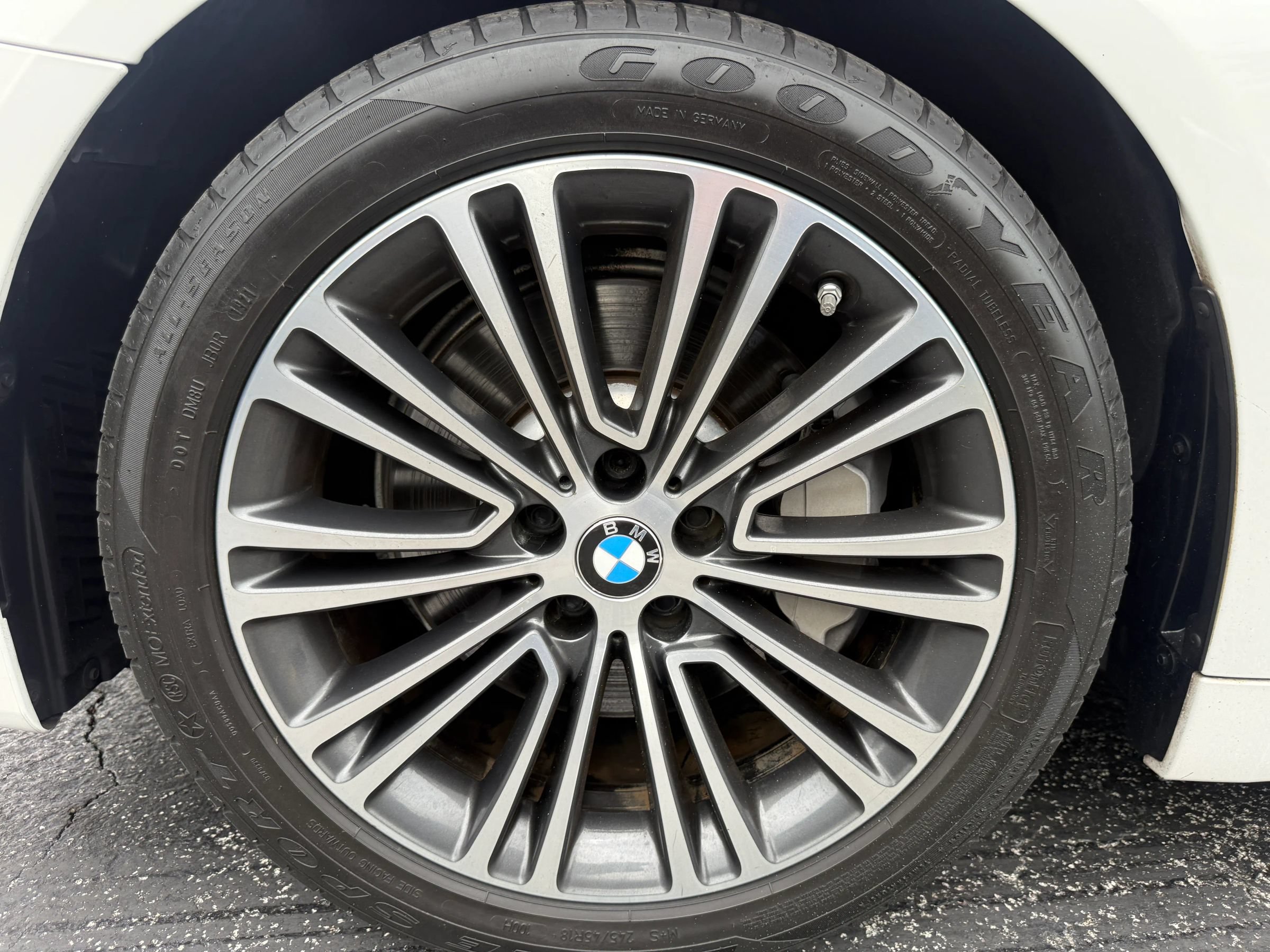 Used 2019 BMW 530i w/ Convenience Package RWD image 15