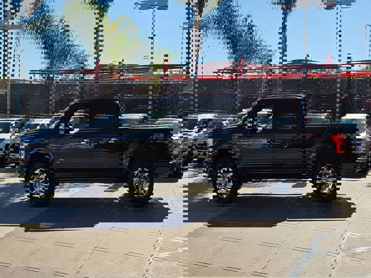 Used 2015 Ford F150 Platinum w/ Equipment Group 701A Luxury image 11