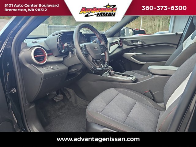 Used 2024 Chevrolet Trax RS FWD image 16