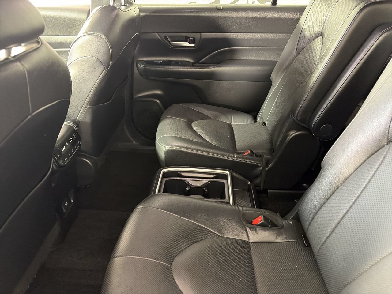 Used 2025 Toyota Grand Highlander AWD Hybrid image 22