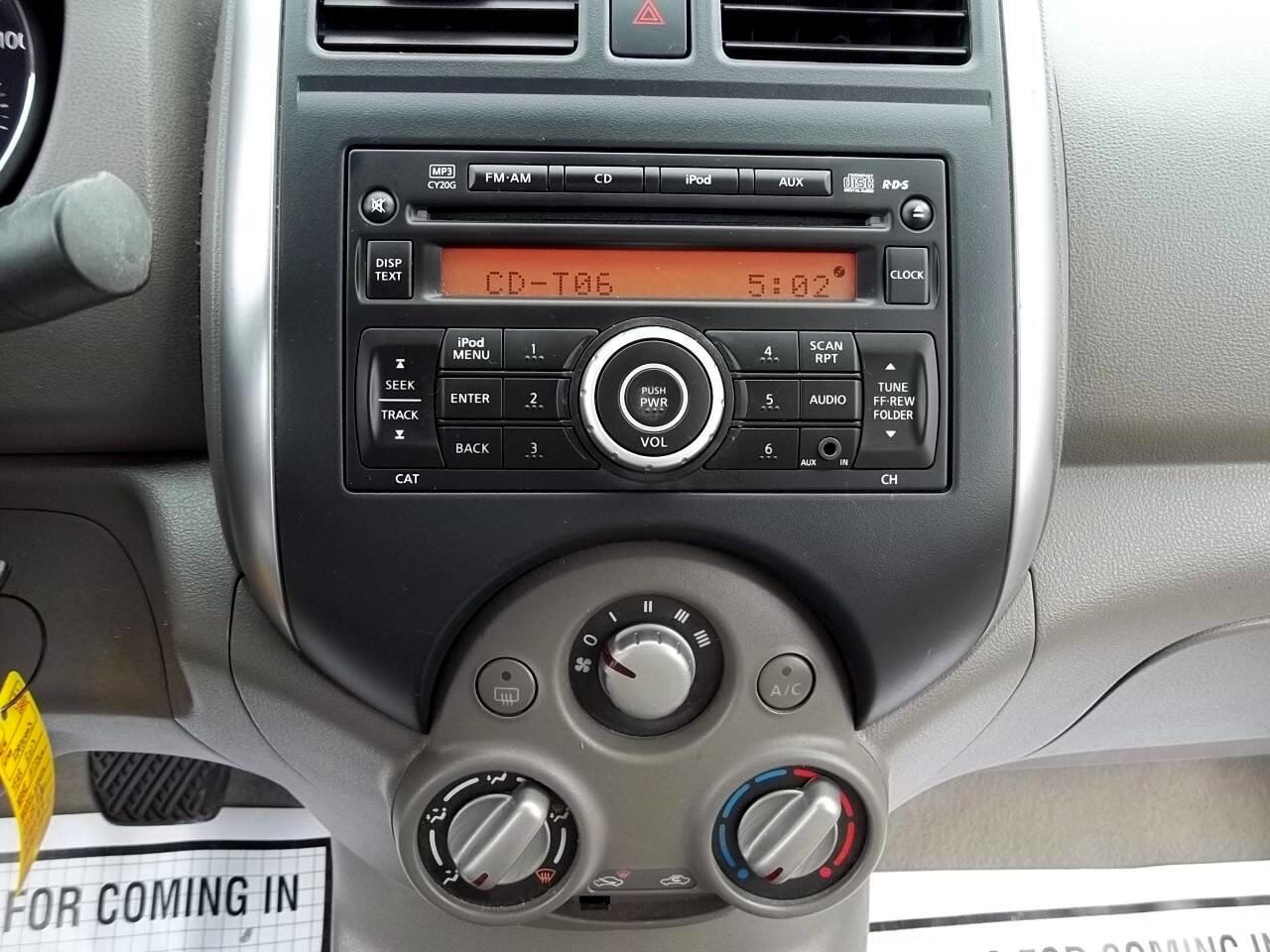 Used 2013 Nissan Versa SV w/ Convenience Pkg image 21