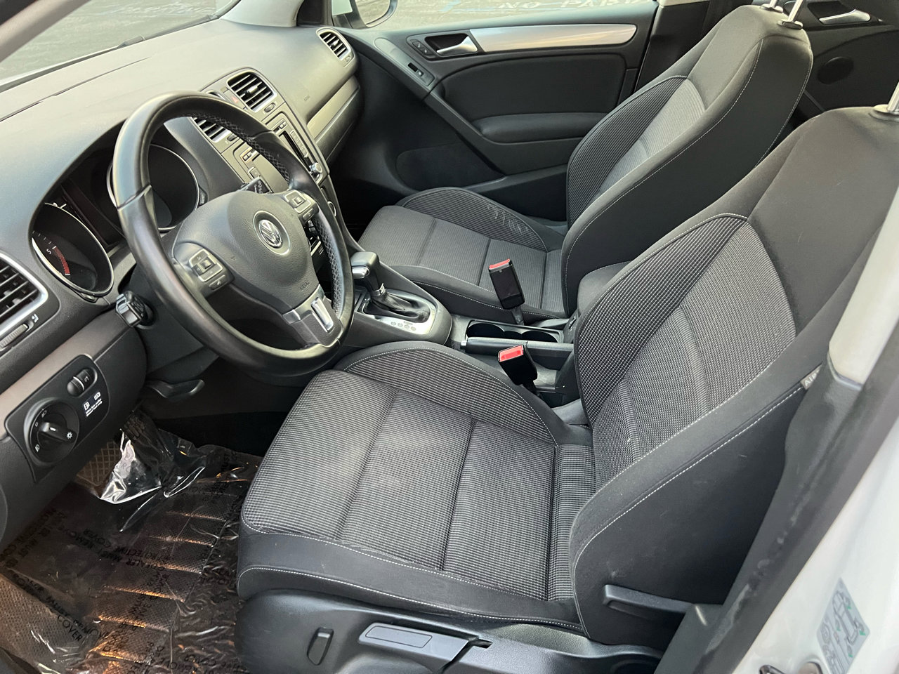 Used 2011 Volkswagen Golf TDI image 9