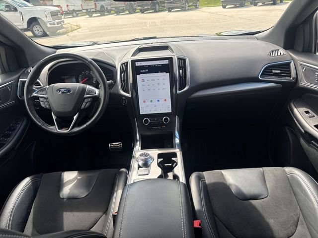 Used 2024 Ford Edge ST image 16