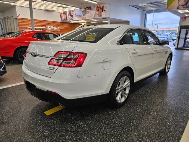 Used 2017 Ford Taurus SEL image 4