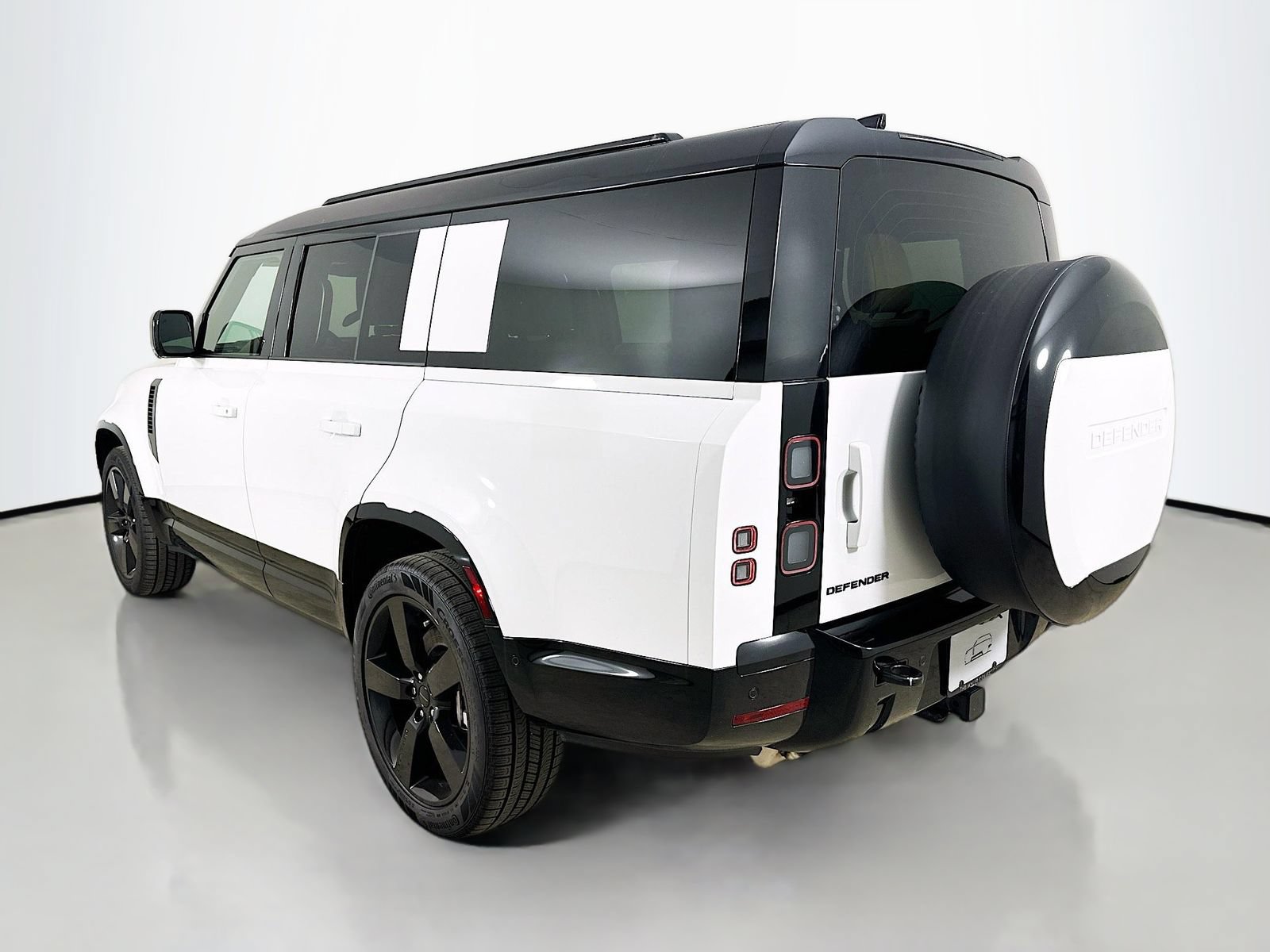 New 2026 Land Rover Defender 130 X-Dynamic SE AWD/4WD image 7