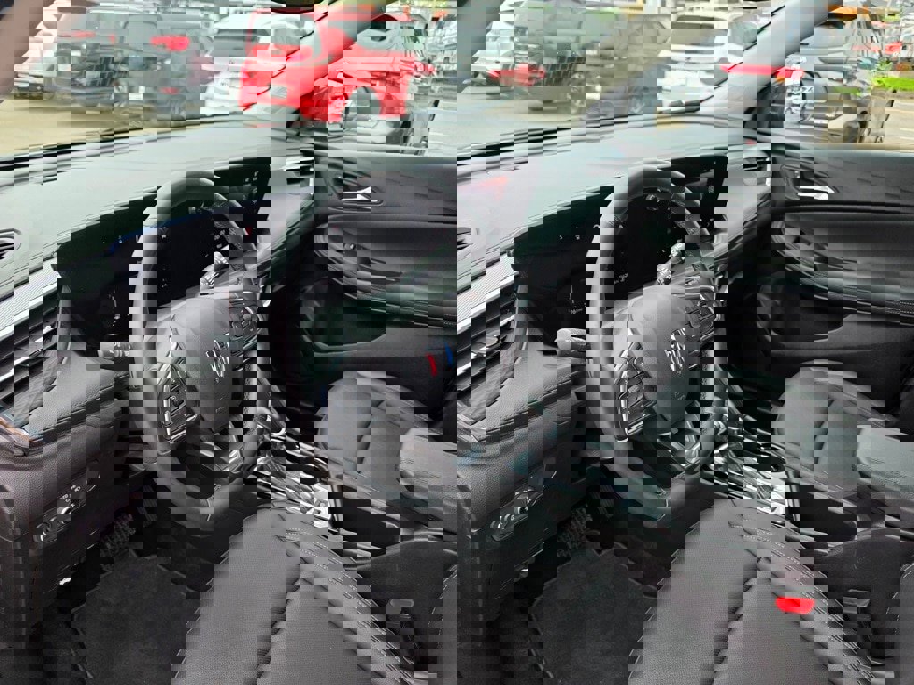 Used 2024 Buick Encore GX Sport Touring image 10