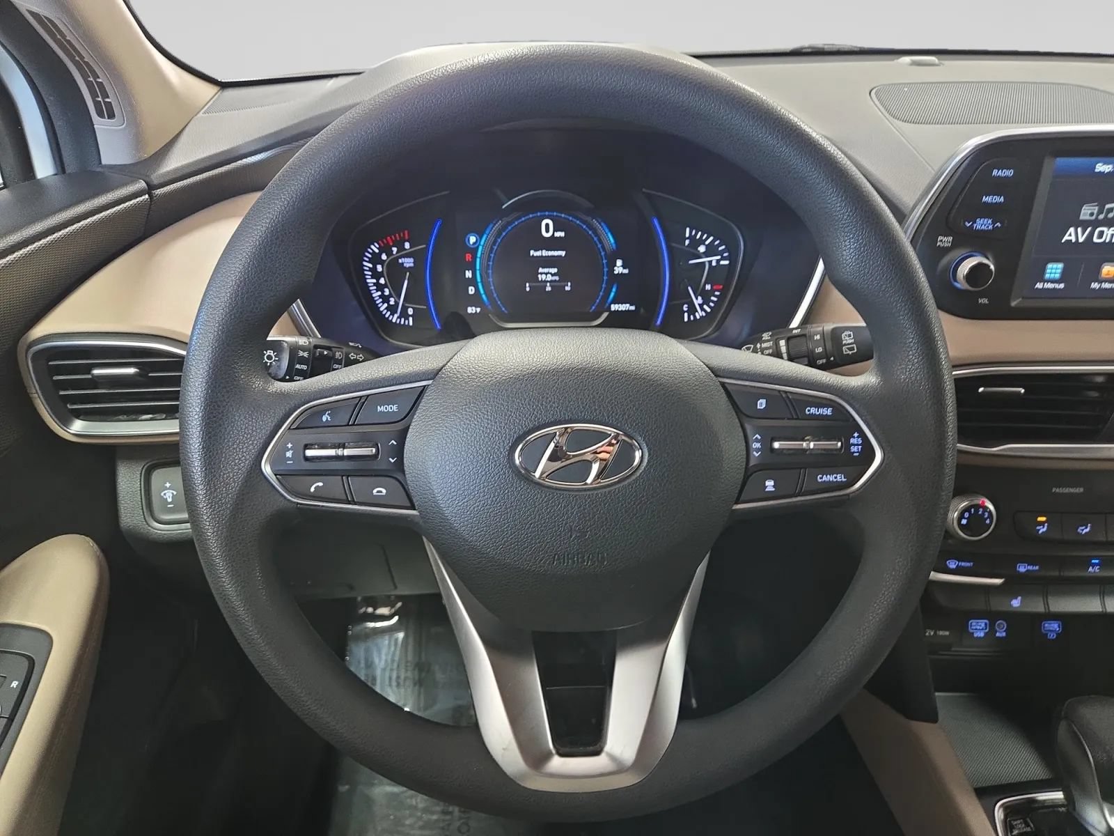Used 2019 Hyundai Santa Fe SEL FWD image 20
