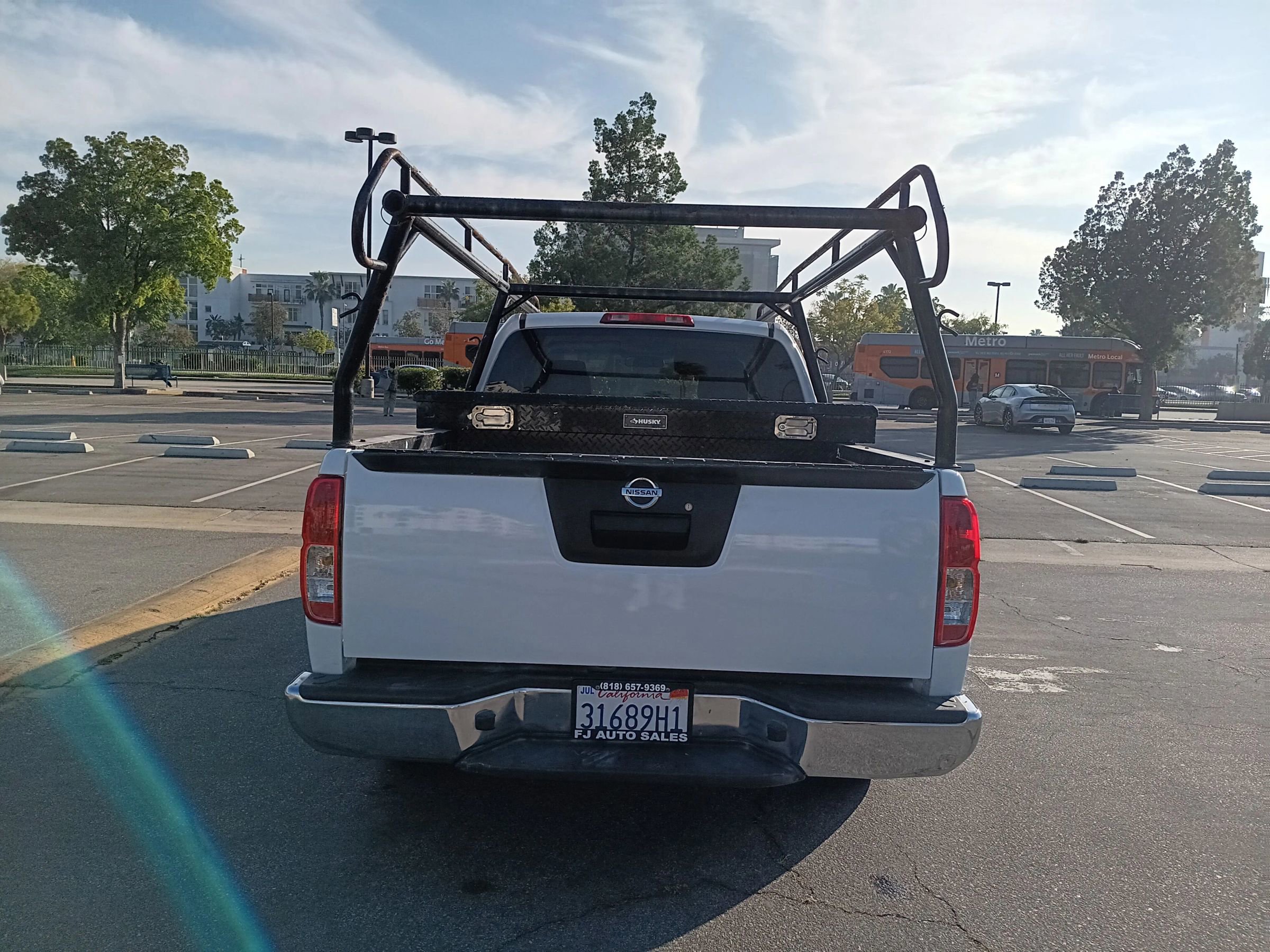 Used 2015 Nissan Frontier S image 9