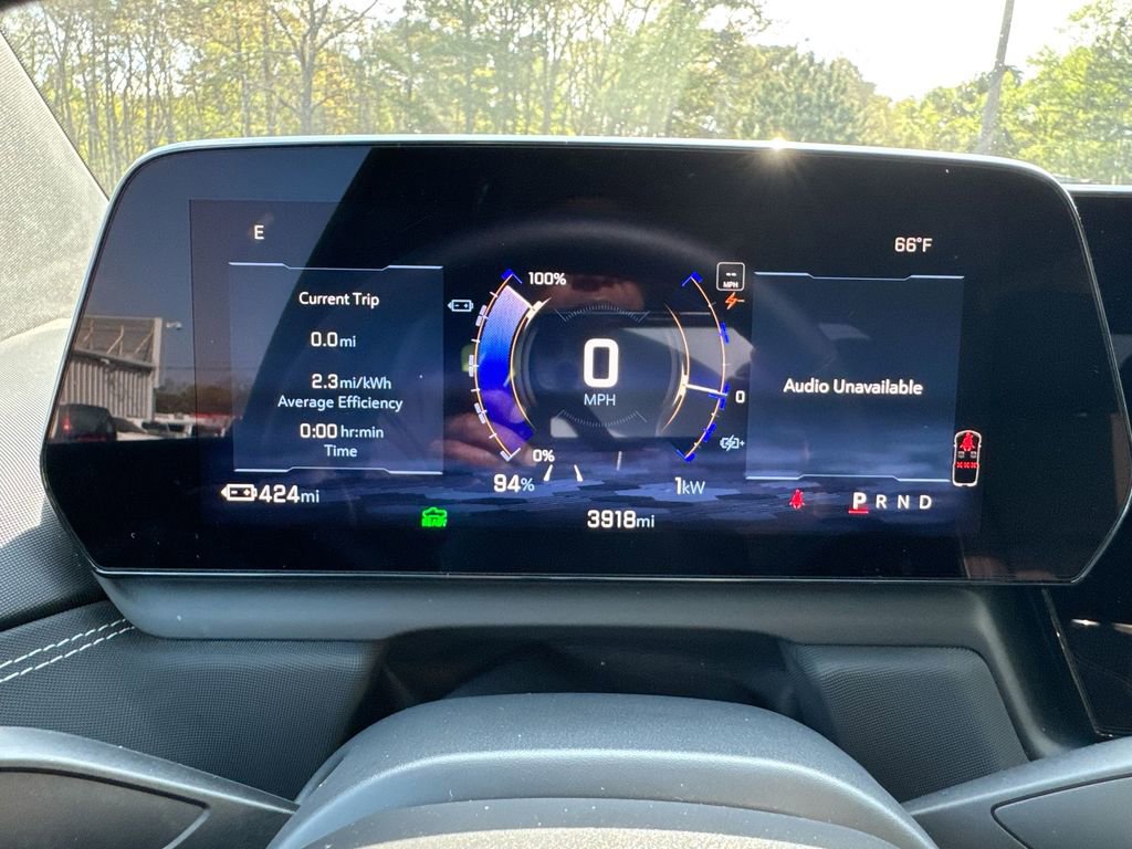 Used 2025 Chevrolet Silverado EV LT image 21