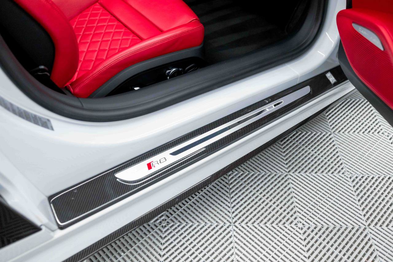 Used 2018 Audi R8 V10 plus image 45