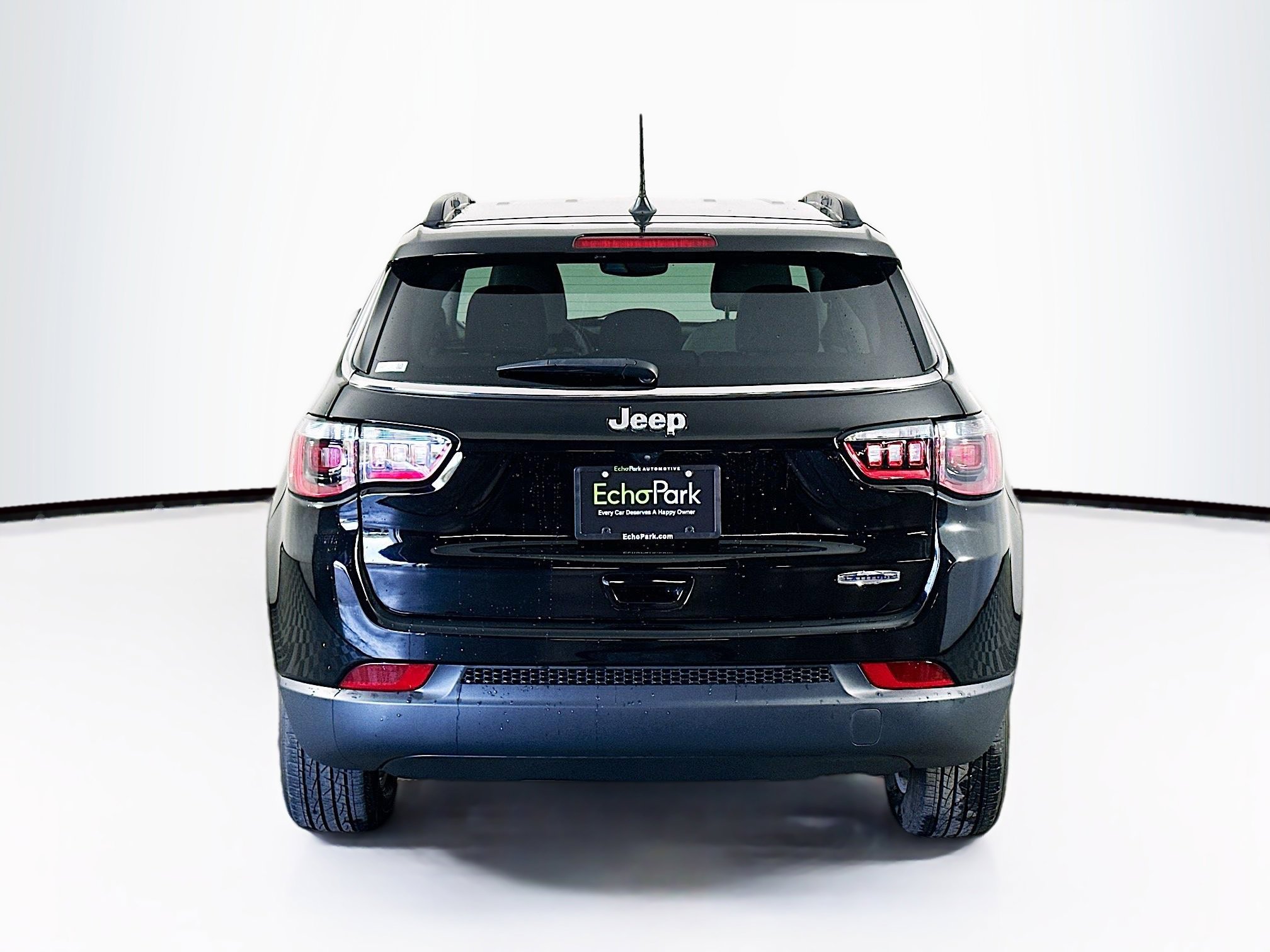 Used 2022 Jeep Compass Latitude FWD image 7