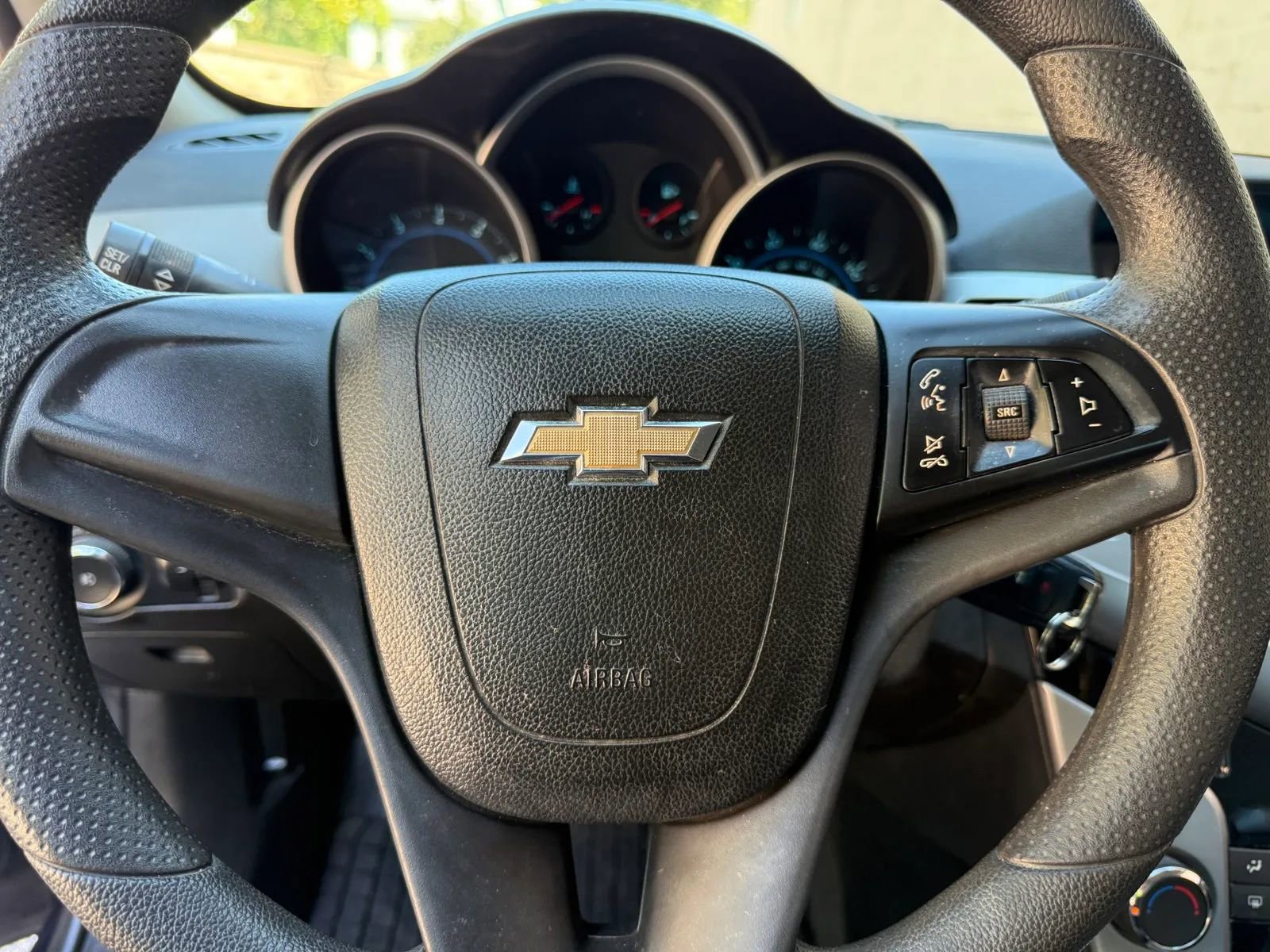 Used 2014 Chevrolet Cruze LS image 16