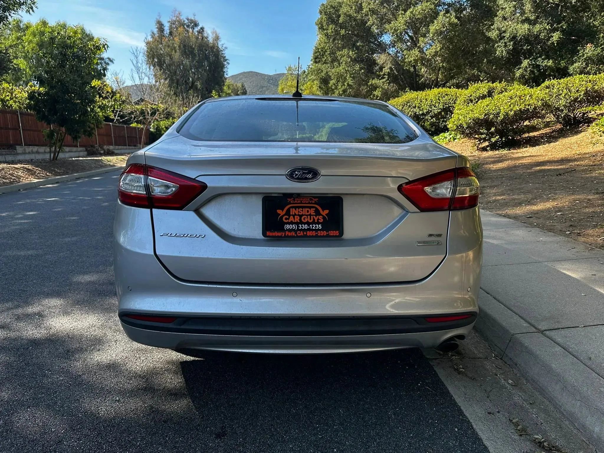 Used 2016 Ford Fusion SE image 4