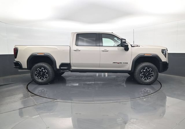 New 2026 GMC Sierra 2500 AT4X w/ LPO, Black Badging Package AWD/4WD image 4